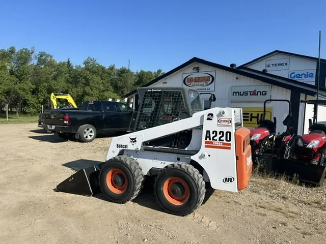 2002 Bobcat A220, 1 mth, dovoz Kanada — foto 4 z 5
