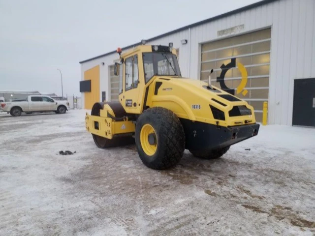 2013 BOMAG, 1 mth, dovoz Kanada — foto 4 z 5