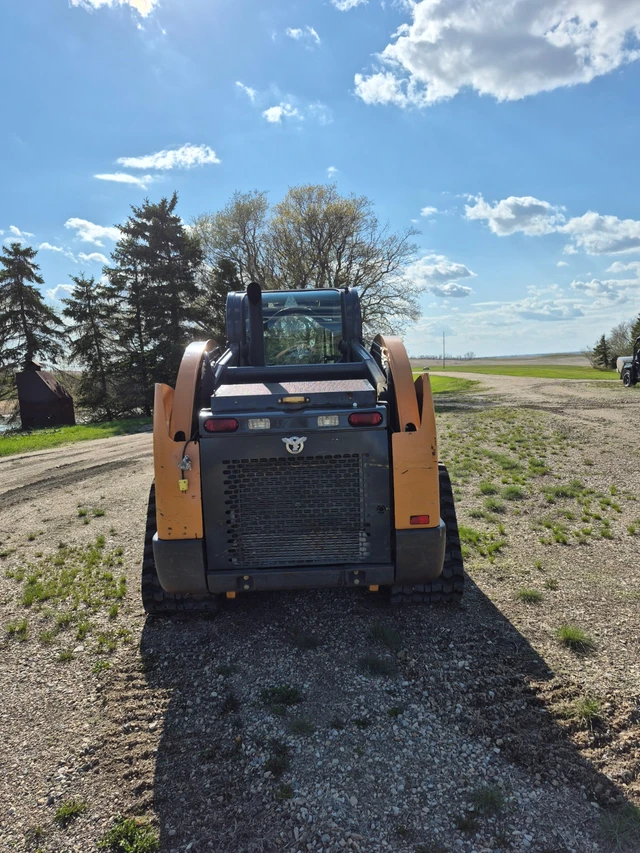 2019 Case SKIDSTEER, 2 122 mth, dovoz Kanada — foto 3 z 5
