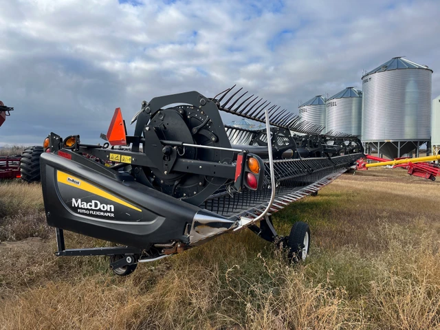 2014 MACDON, dovoz Kanada — foto 3 z 4