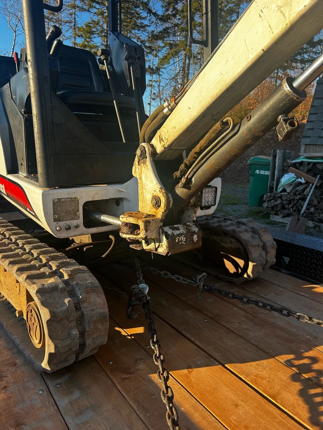 2002 Bobcat 322D, 3 700 mth, dovoz Kanada — foto 2 z 3
