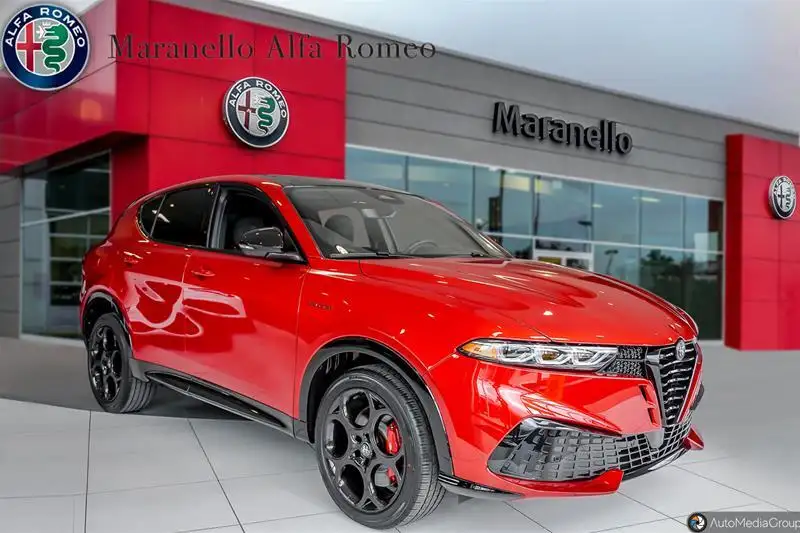 2026 Alfa Romeo Tonale, červená, dovoz Kanada — foto 1