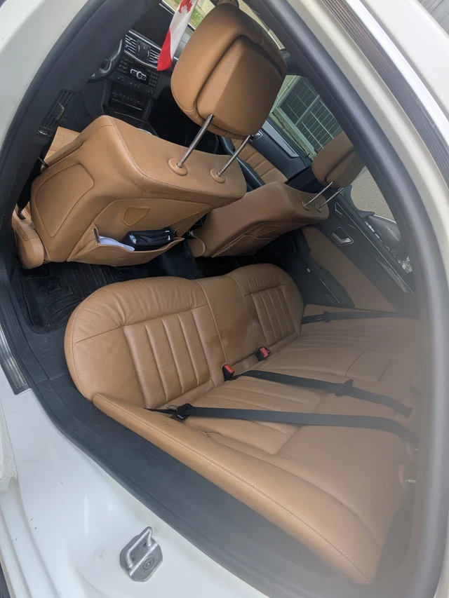 2012 Mercedes-Benz Eclass E 550, bílá, 190 000 km, dovoz Kanada — foto 3 z 5
