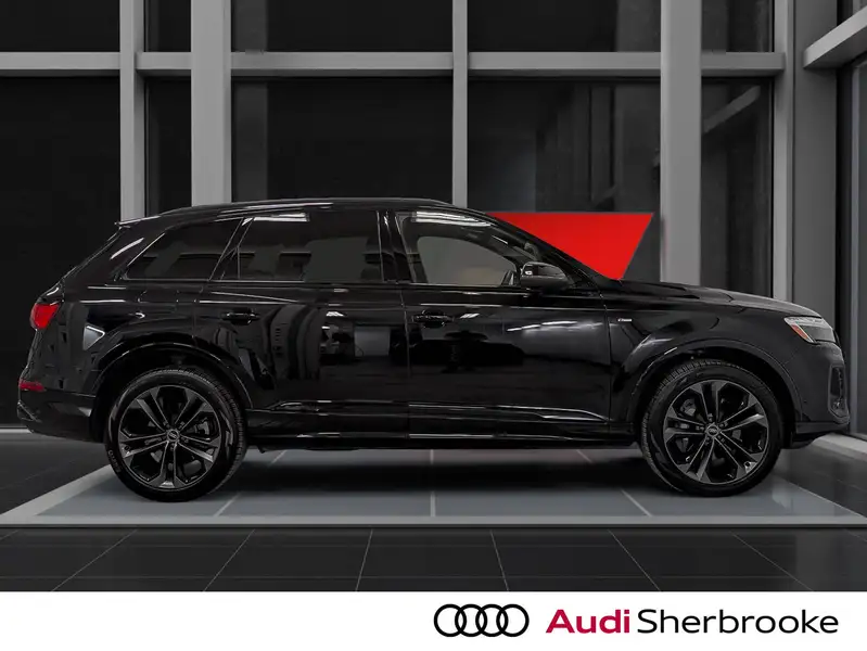 2026 Audi Q7 Progressiv, černá, 9 524 km, dovoz Kanada — foto 7 z 12