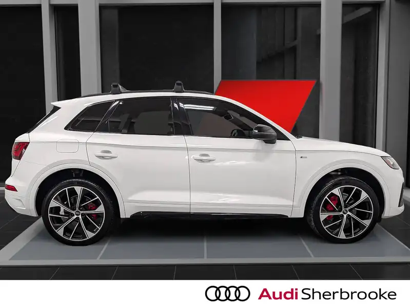2024 Audi Q5 Progressiv, bílá, 43 854 km, dovoz Kanada — foto 5 z 12