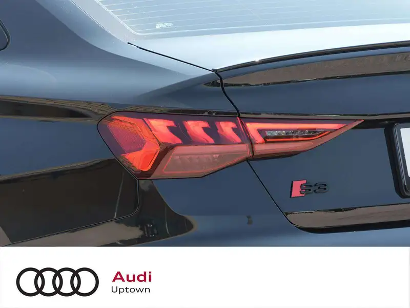 2023 Audi S3 Progressiv, 51 180 km, dovoz Kanada — foto 8 z 12
