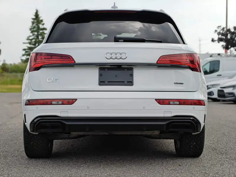 2022 Audi Q5 45 Progressiv, bílá, 80 308 km, dovoz Kanada — foto 4 z 12