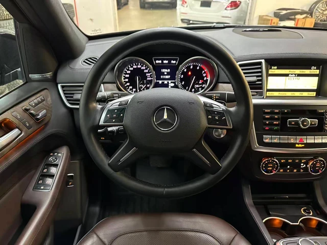 2012 ML550, černá, 111 327 km, dovoz Kanada — foto 11 z 20