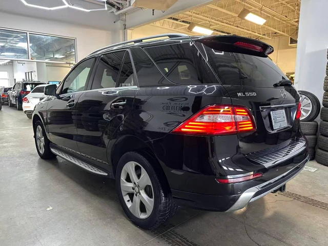 2012 ML550, černá, 111 327 km, dovoz Kanada — foto 3 z 20