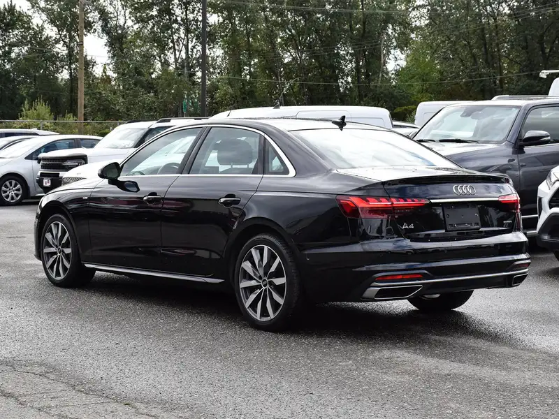 2022 Audi A4 Progressiv, černá, 55 028 km, dovoz Kanada — foto 3 z 12