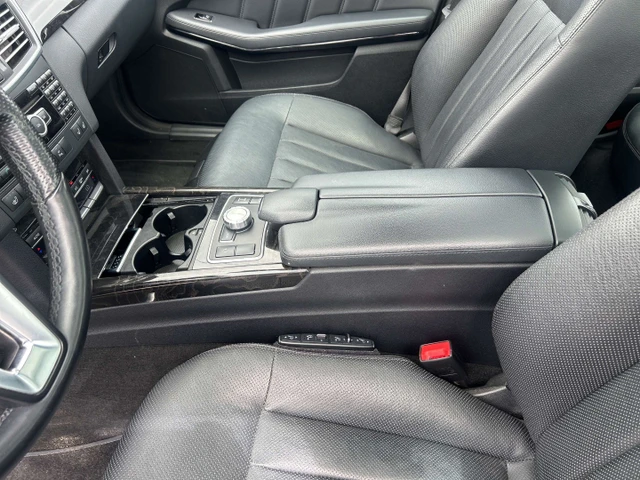 2013 Mercedes-Benz Eclass E 550, šedá, 144 956 km, dovoz Kanada — foto 12 z 19