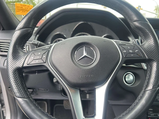 2013 Mercedes-Benz Eclass E 550, šedá, 144 956 km, dovoz Kanada — foto 16 z 19