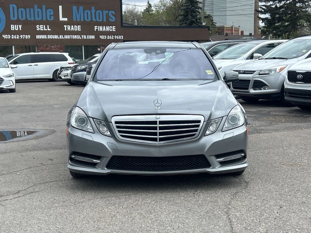 2013 Mercedes-Benz Eclass E 550, šedá, 144 956 km, dovoz Kanada — foto 2 z 19