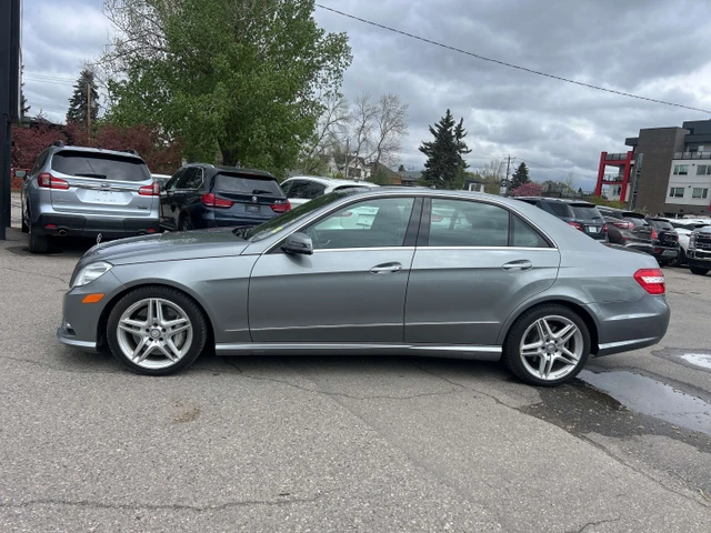 2013 Mercedes-Benz Eclass E 550, šedá, 144 956 km, dovoz Kanada — foto 3 z 19