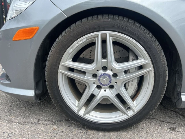 2013 Mercedes-Benz Eclass E 550, šedá, 144 956 km, dovoz Kanada — foto 7 z 19