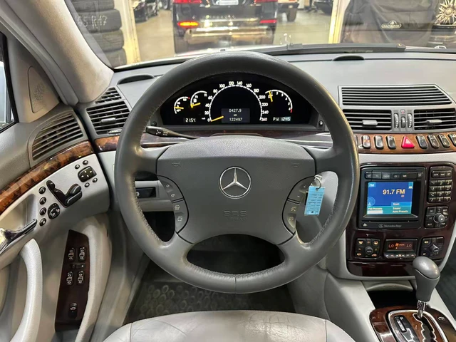 2001 S500, stříbrná, 122 497 km, dovoz Kanada — foto 11 z 19