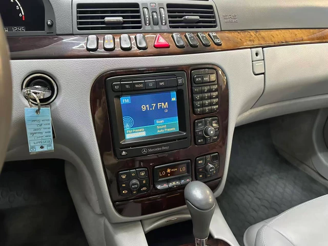 2001 S500, stříbrná, 122 497 km, dovoz Kanada — foto 13 z 19