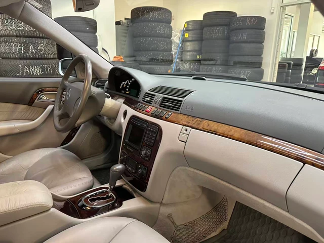 2001 S500, stříbrná, 122 497 km, dovoz Kanada — foto 7 z 19