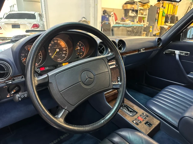 1987 560, modrá, 189 888 km, dovoz Kanada — foto 5 z 15