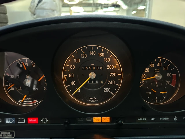 1987 560, modrá, 189 888 km, dovoz Kanada — foto 9 z 15