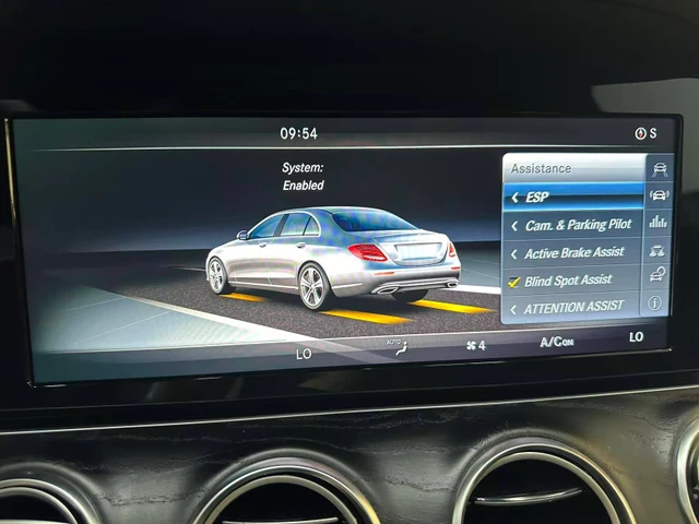 2017 E300, bílá, 87 882 km, dovoz Kanada — foto 15 z 20