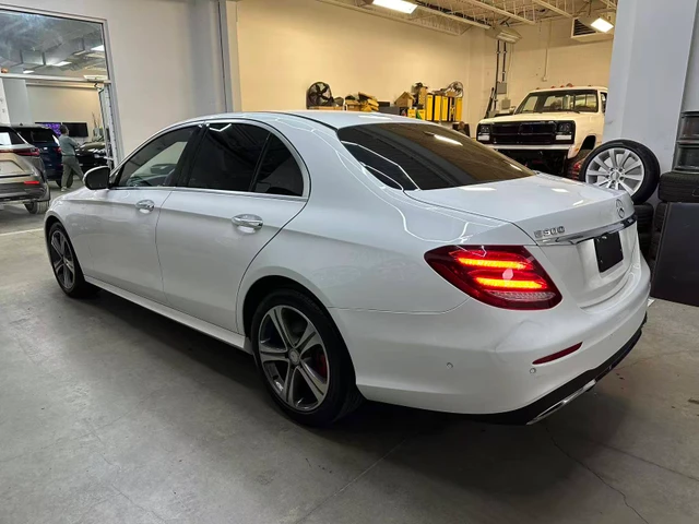 2017 E300, bílá, 87 882 km, dovoz Kanada — foto 3 z 20
