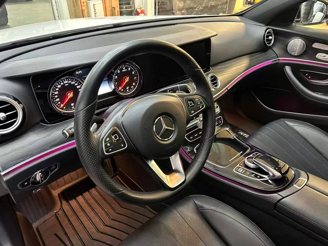 2017 E300, bílá, 87 882 km, dovoz Kanada — foto 5 z 20