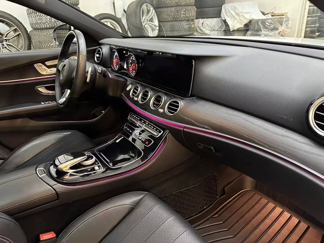 2017 E300, bílá, 87 882 km, dovoz Kanada — foto 7 z 20
