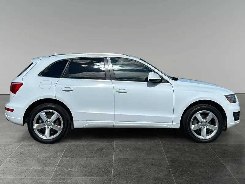 2012 Audi Q5 Premium Plus, bílá, 184 596 km, dovoz Kanada — foto 2 z 12
