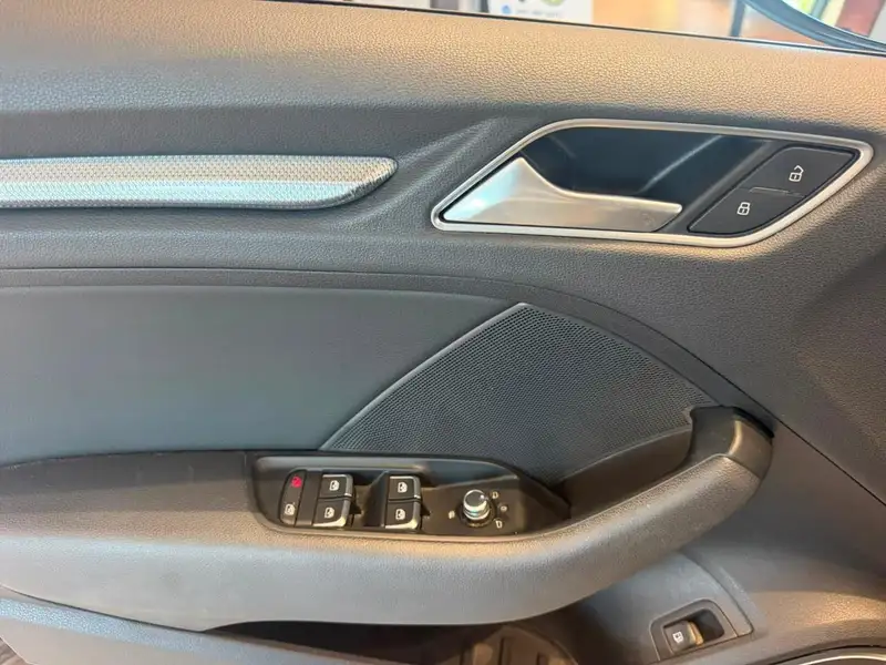2017 Audi A3 Technik, 123 469 km, dovoz Kanada — foto 11 z 12