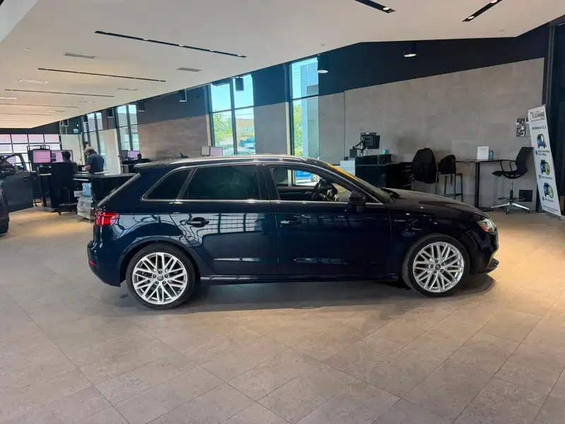 2017 Audi A3 Technik, 123 469 km, dovoz Kanada — foto 4 z 12