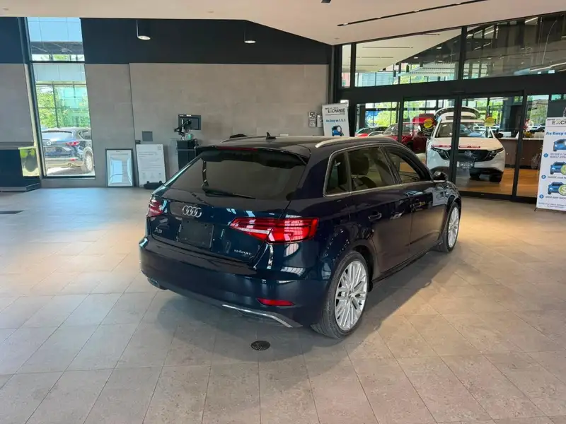 2017 Audi A3 Technik, 123 469 km, dovoz Kanada — foto 5 z 12