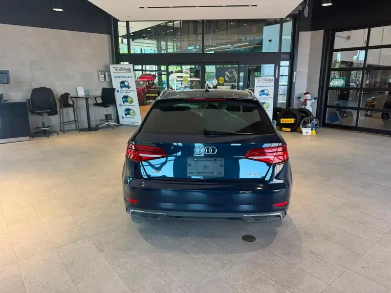 2017 Audi A3 Technik, 123 469 km, dovoz Kanada — foto 6 z 12
