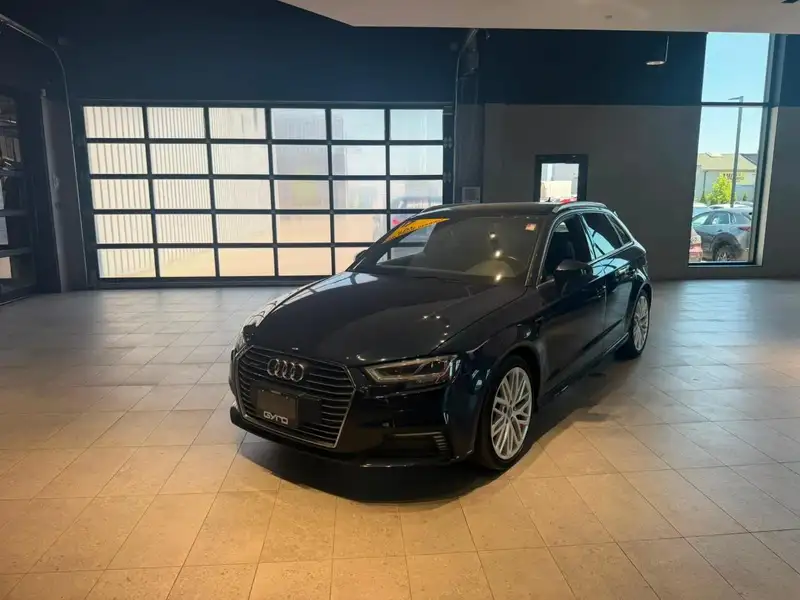 2017 Audi A3 Technik, 123 469 km, dovoz Kanada — foto 9 z 12