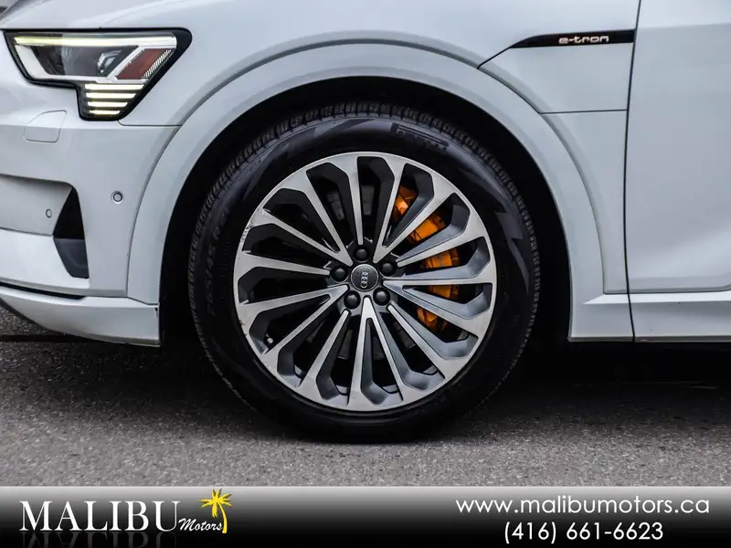 2019 Audi E-Tron Technik, bílá, 188 713 km, dovoz Kanada — foto 4 z 12
