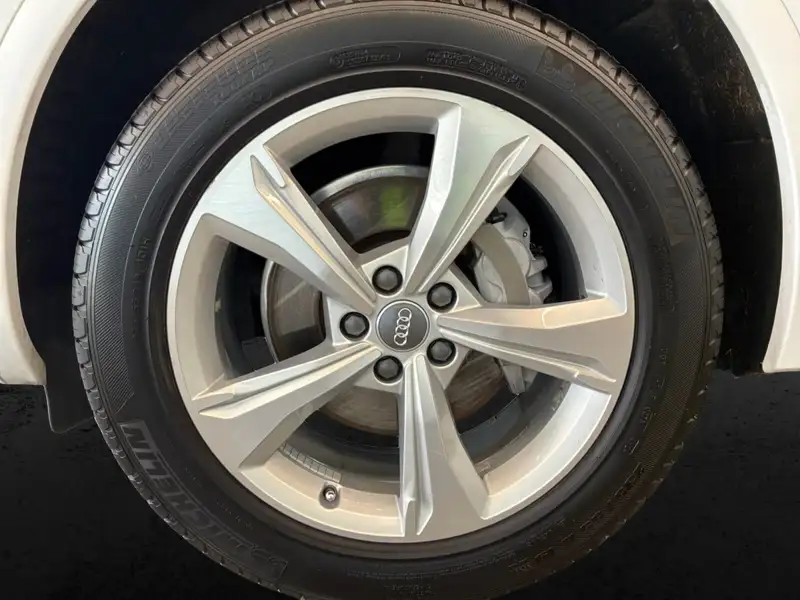 2020 Audi Q5 Progressiv, bílá, 73 503 km, dovoz Kanada — foto 9 z 12
