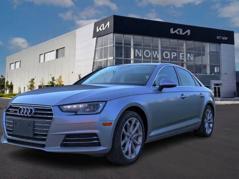 2017 Audi A4 Progressiv, stříbrná, 124 899 km, dovoz Kanada — foto 4 z 12