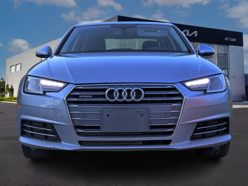 2017 Audi A4 Progressiv, stříbrná, 124 899 km, dovoz Kanada — foto 9 z 12
