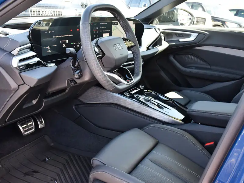 2025 Audi A5 Progressiv, modrá, 6 577 km, dovoz Kanada — foto 12 z 12