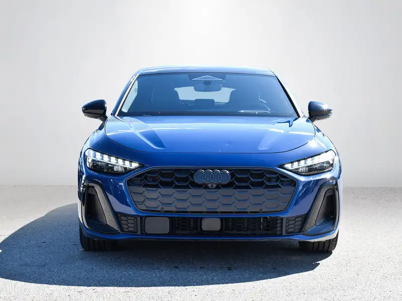2025 Audi A5 Progressiv, modrá, 6 577 km, dovoz Kanada — foto 2 z 12
