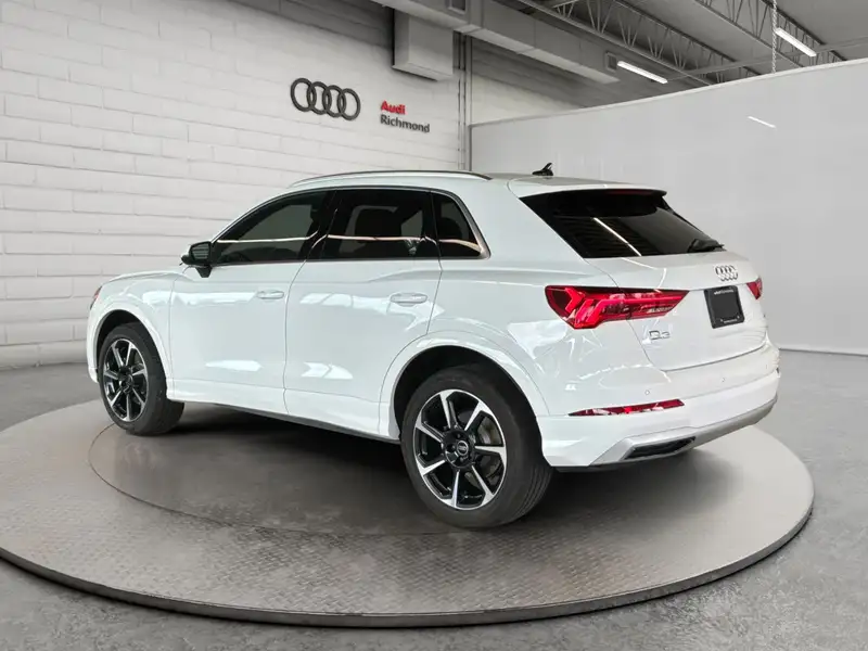 2023 Audi Q3 Progressiv, bílá, 13 633 km, dovoz Kanada — foto 7 z 12