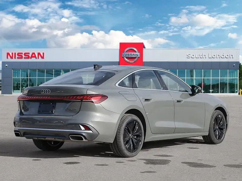 2025 Audi A5 Progressiv, šedá, 26 517 km, dovoz Kanada — foto 4 z 12