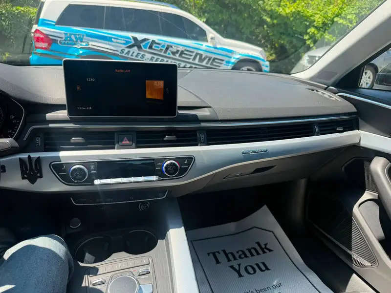 2019 Audi A4 Technik, černá, 113 800 km, dovoz Kanada — foto 11 z 12