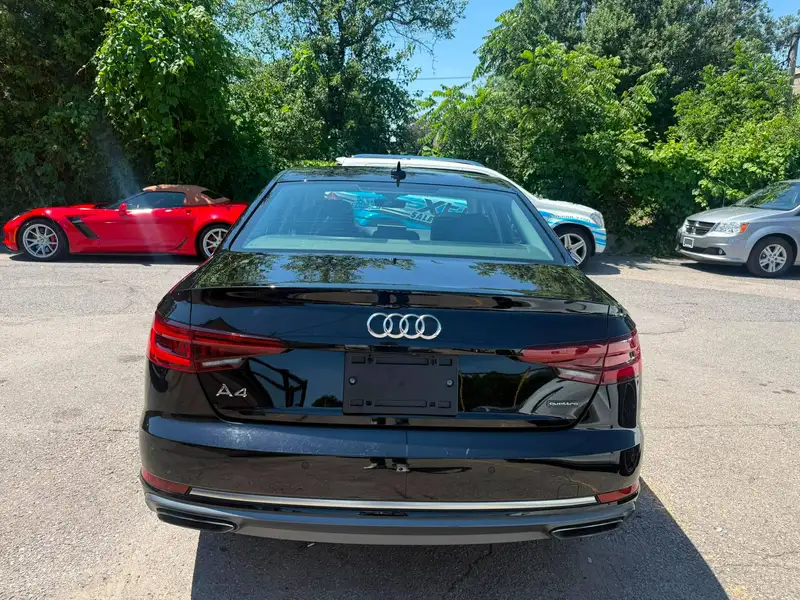 2019 Audi A4 Technik, černá, 113 800 km, dovoz Kanada — foto 5 z 12