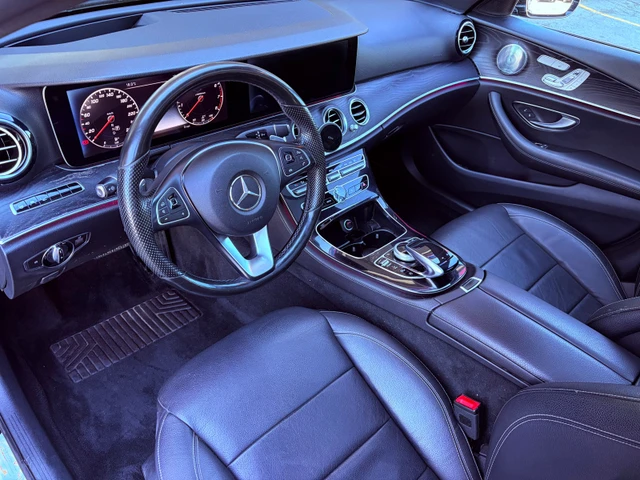 2017 Mercedes-Benz Eclass E 400, černá, 172 000 km, dovoz Kanada — foto 3 z 5
