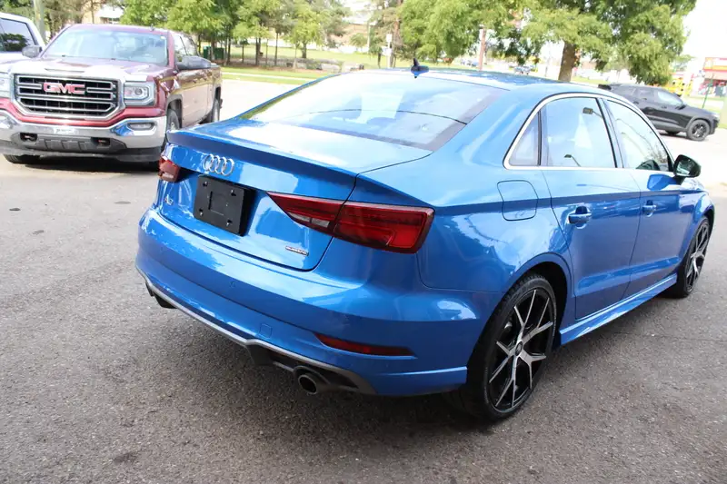2020 Audi A3 Progressiv, modrá, 79 106 km, dovoz Kanada — foto 5 z 12