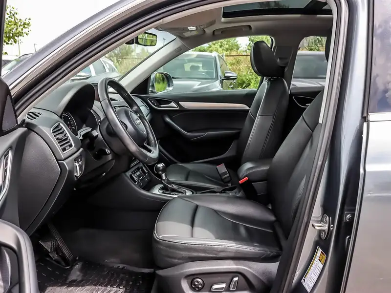 2018 Audi Q3 PROGRESSIV, stříbrná, 44 480 km, dovoz Kanada — foto 8 z 12