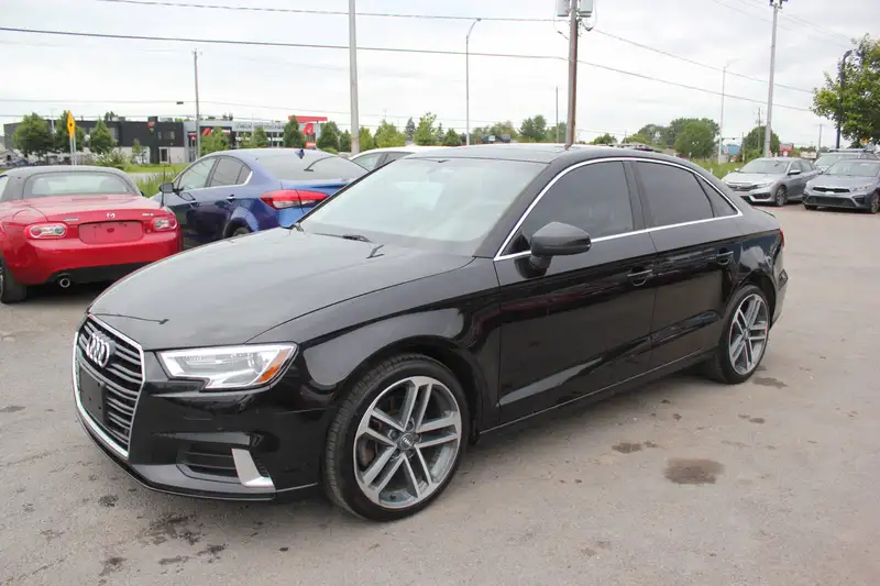 2018 Audi A3 Progressiv, černá, 123 618 km, dovoz Kanada — foto 2 z 12