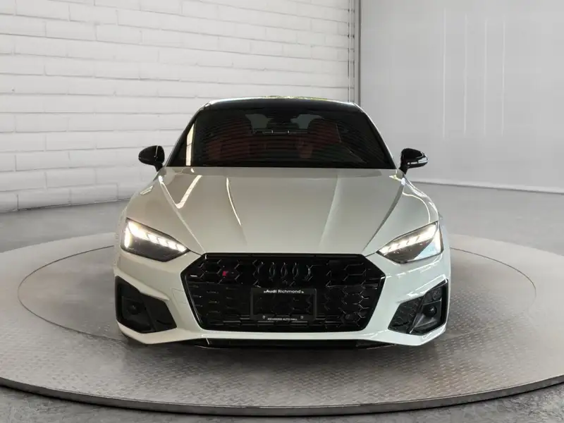 2023 Audi S5 Progressiv, 17 587 km, dovoz Kanada — foto 2 z 12