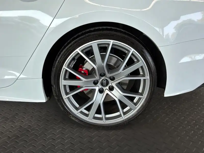 2023 Audi S5 Progressiv, 17 587 km, dovoz Kanada — foto 9 z 12